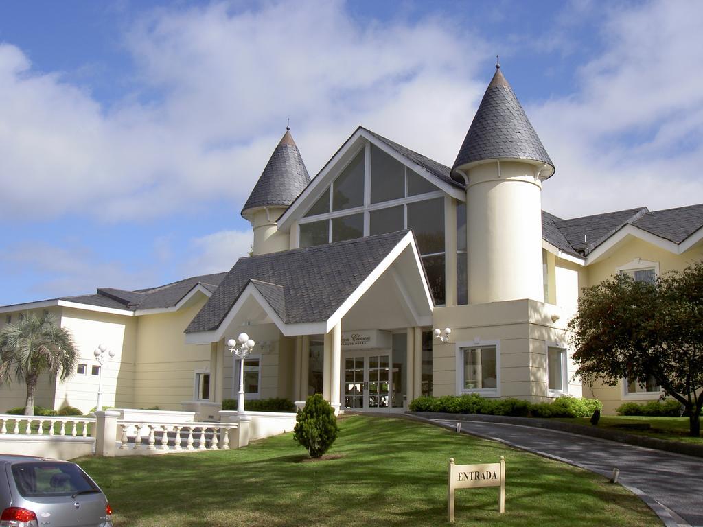 Parque Hotel Jean Clevers Punta del Este Exterior foto The clubhouse at the Stellenbosch Golf Club