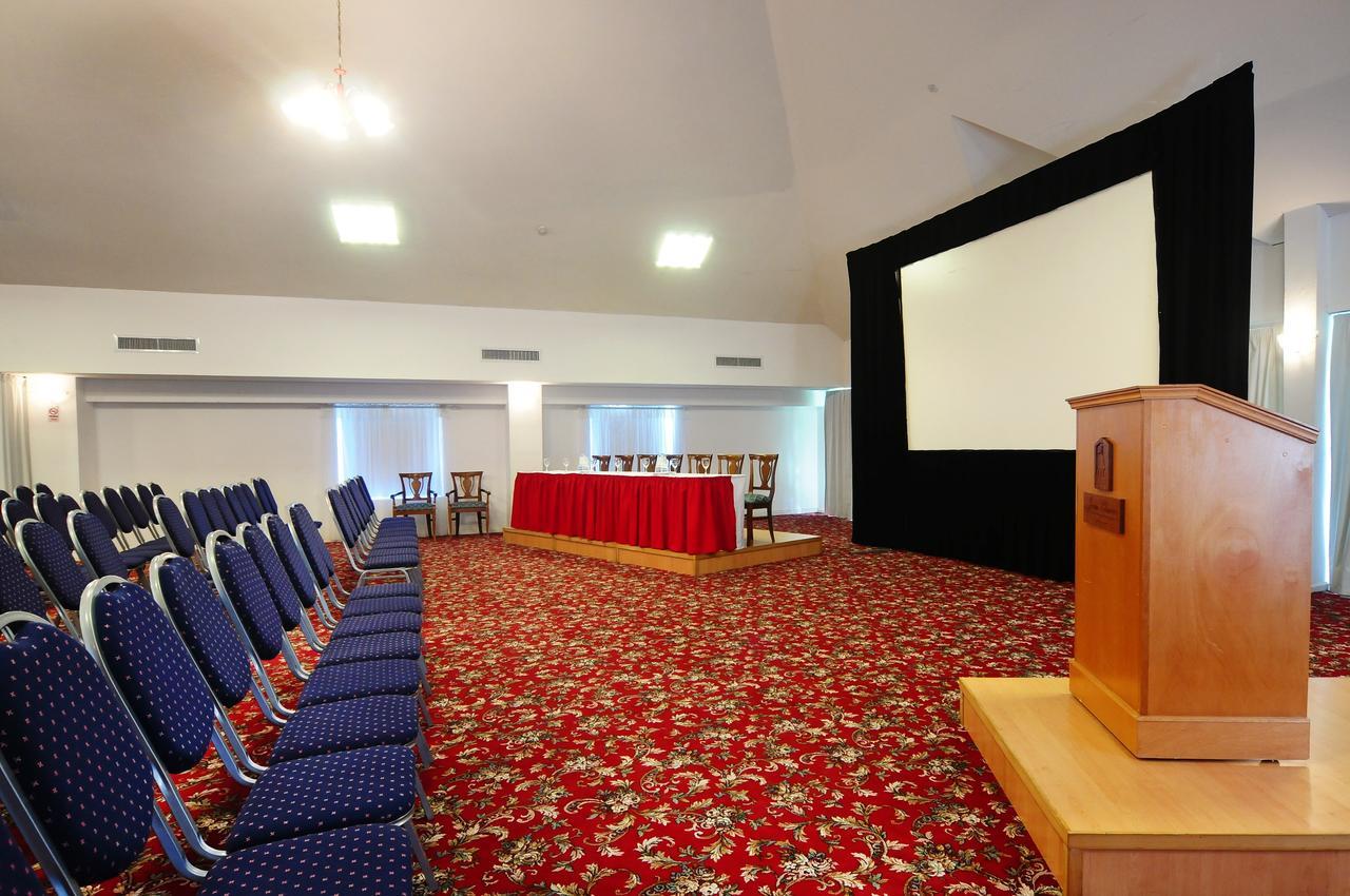Parque Hotel Jean Clevers Punta del Este Exterior foto The main conference room